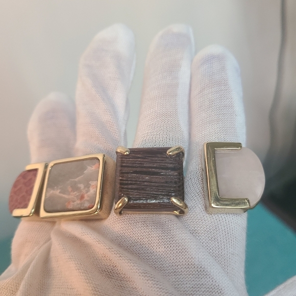 Nina Ricci 4 Finger Ring - Picture 3 of 14